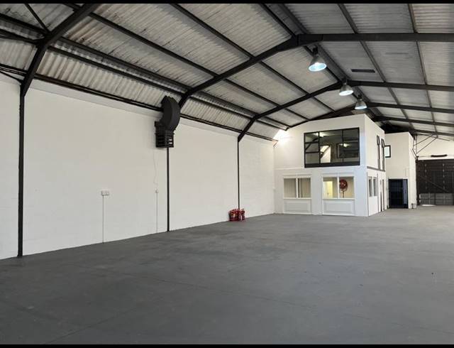 INDUSTRIAL PROPERTY TO RENT IN WOODSTOCK